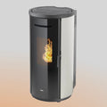Stufa a pellet Klover Krono 80S con pannello di controllo e design moderno, visibile in immagine.