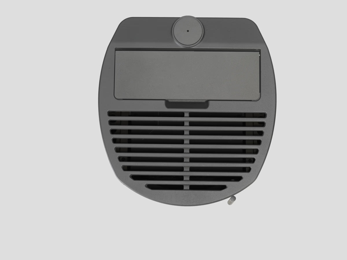 Stufa a pellet Klover Omega 120s AIR con pannello di controllo digitale e design moderno, vista frontale e dettagli del combustibile