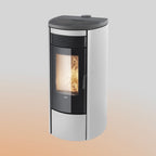 Stufa a pellet Klover Omega 120S Air con pannello frontale nero e display digitale.