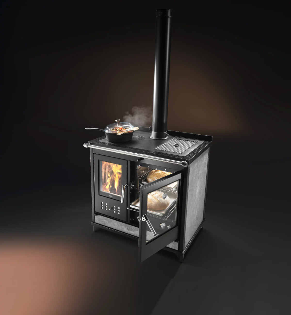 Stufa a legna Klover Star 90 Classic con porta in vetro e design elegante, ideale per riscaldare ambienti domestici.