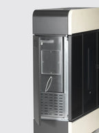 Termostufa a pellet Klover Diva Slim Gres con finitura elegante e design compatto, visibile con dettagli del pannello di controllo