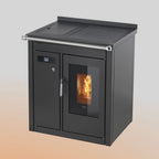 Termostufa a pellet Klover SMART 80 BT con display digitale e design moderno, vista frontale con pannello di controllo.