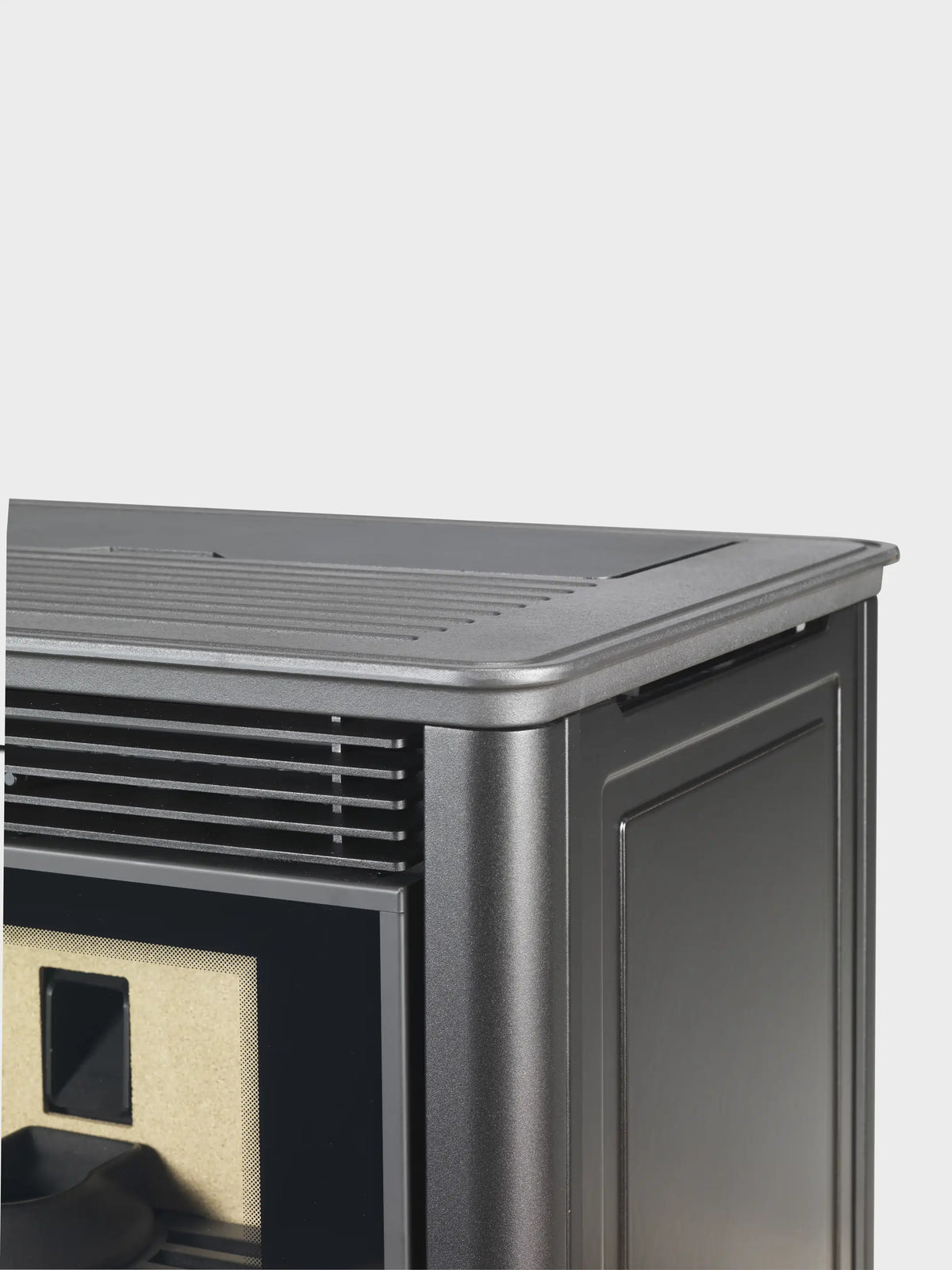 Stufa a pellet Lady Air di Klover, con design elegante e superficie liscia, visibile in questa immagine.