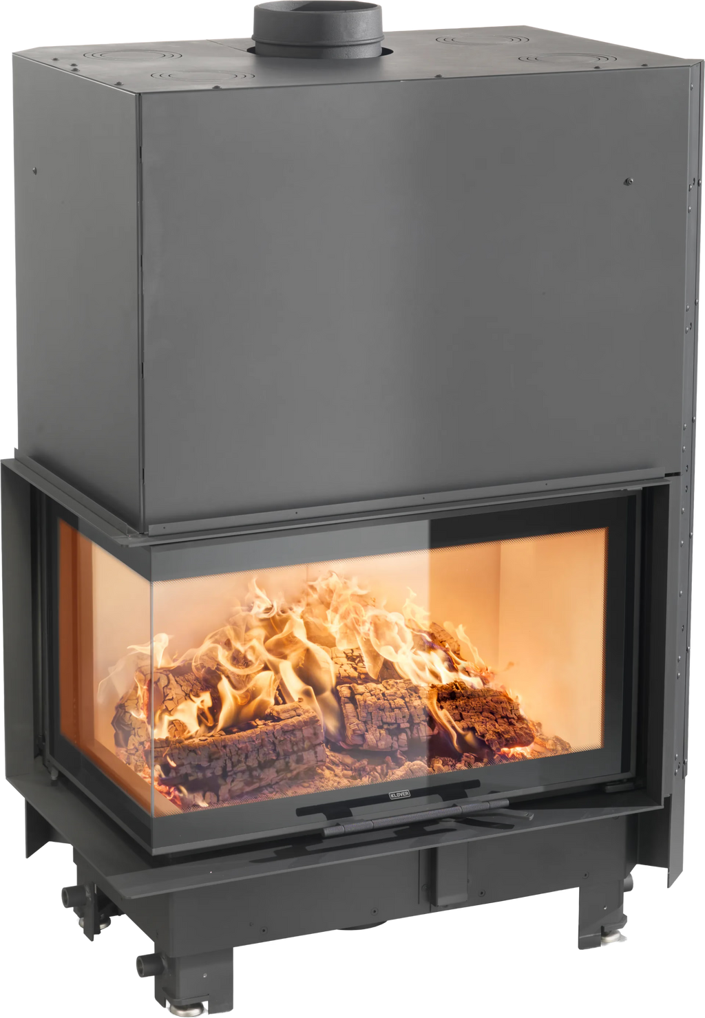 Caminetto a legna Orion Corner L di Klover con design angolare e porta in vetro, ideale per riscaldamento domestico elegante.