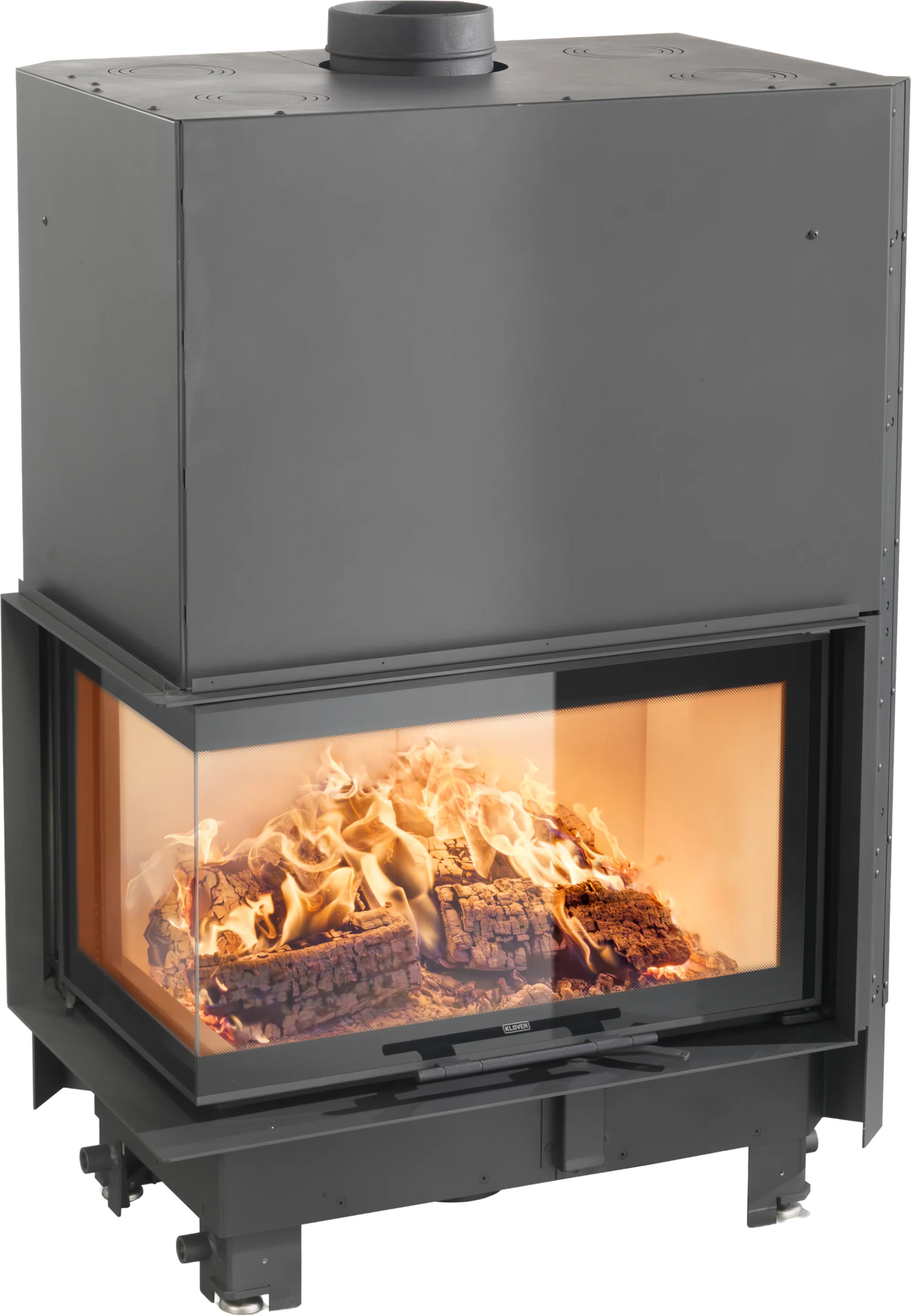 Caminetto a legna Orion Corner L di Klover con design angolare e porta in vetro, ideale per riscaldamento domestico elegante.