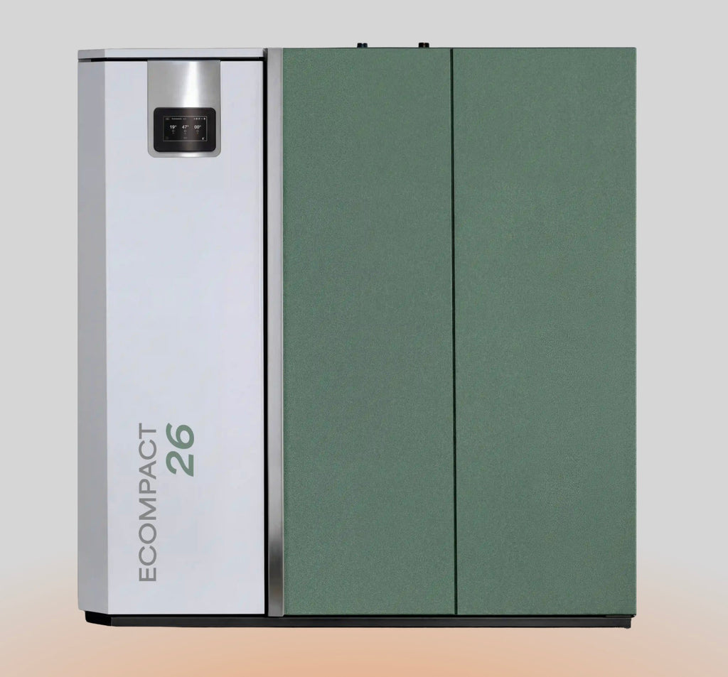 Caldaia a pellet Klover Ecompact 26, immagine del modello compatto e moderno per riscaldamento efficiente.