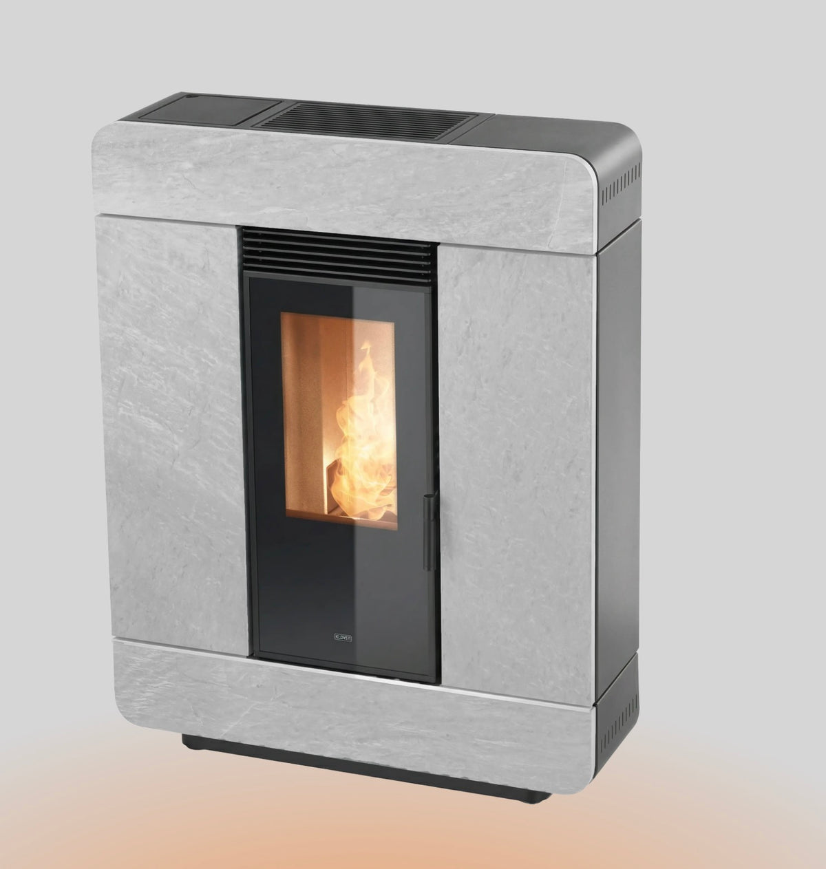 Stufa a pellet Klover Diva Slim Air 100S in pietra, design compatto e moderno con dettagli eleganti.
