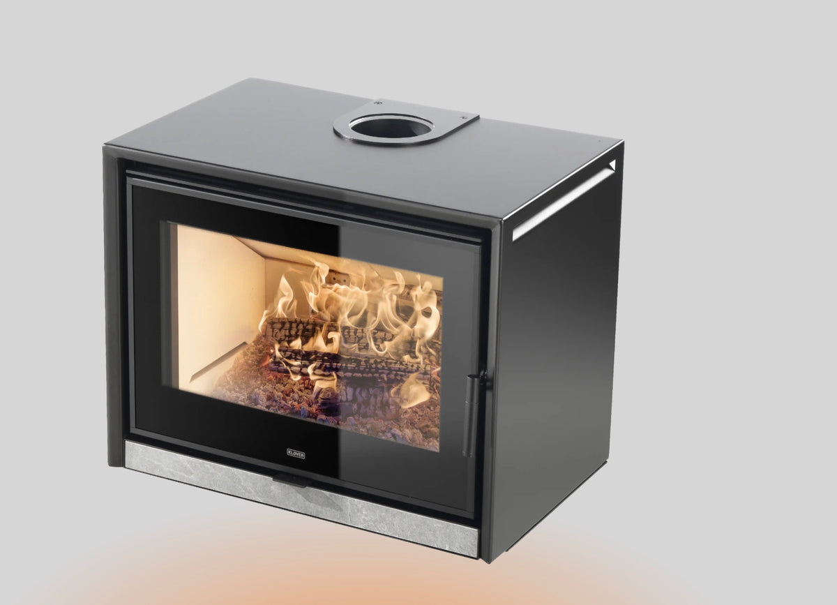 Caminetto a legna Klover Starbox Up 650s con porta in vetro e struttura in acciaio, visibile nella schermata.