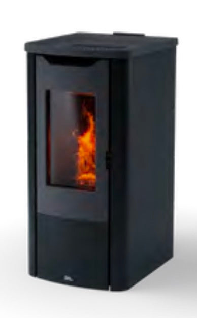 Stufa a pellet Brunale 10 kW di Dielle Stufe, vista frontale con pannello di controllo e corpo in acciaio nero