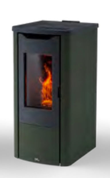 Stufa a pellet Brunale 8 KW di Dielle Stufe, vista frontale con pannello di controllo e struttura in acciaio nero.