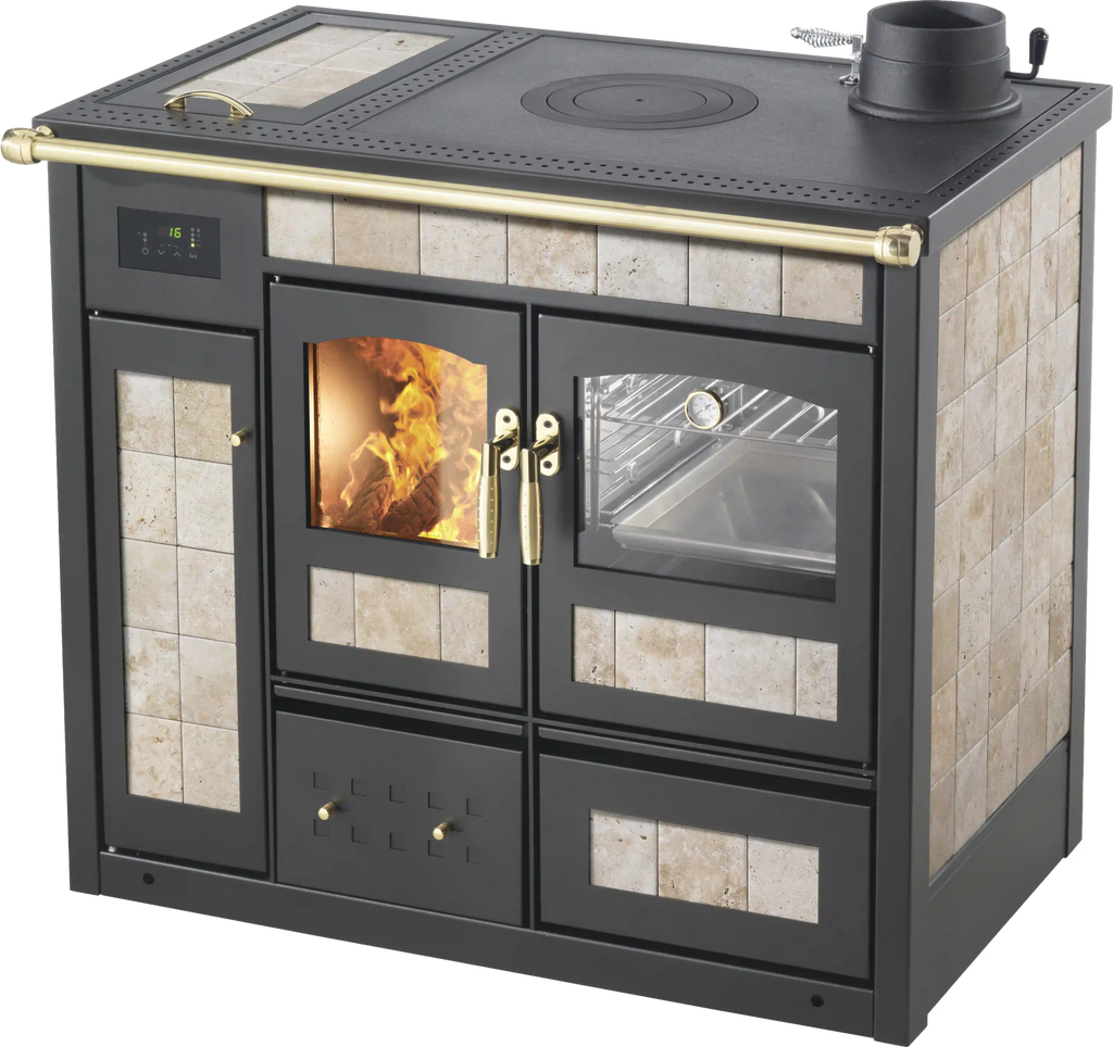 Termostufa a legna Klover Storica K-KP con forno, moderna e elegante, visibile con dettagli di design e porta in vetro.