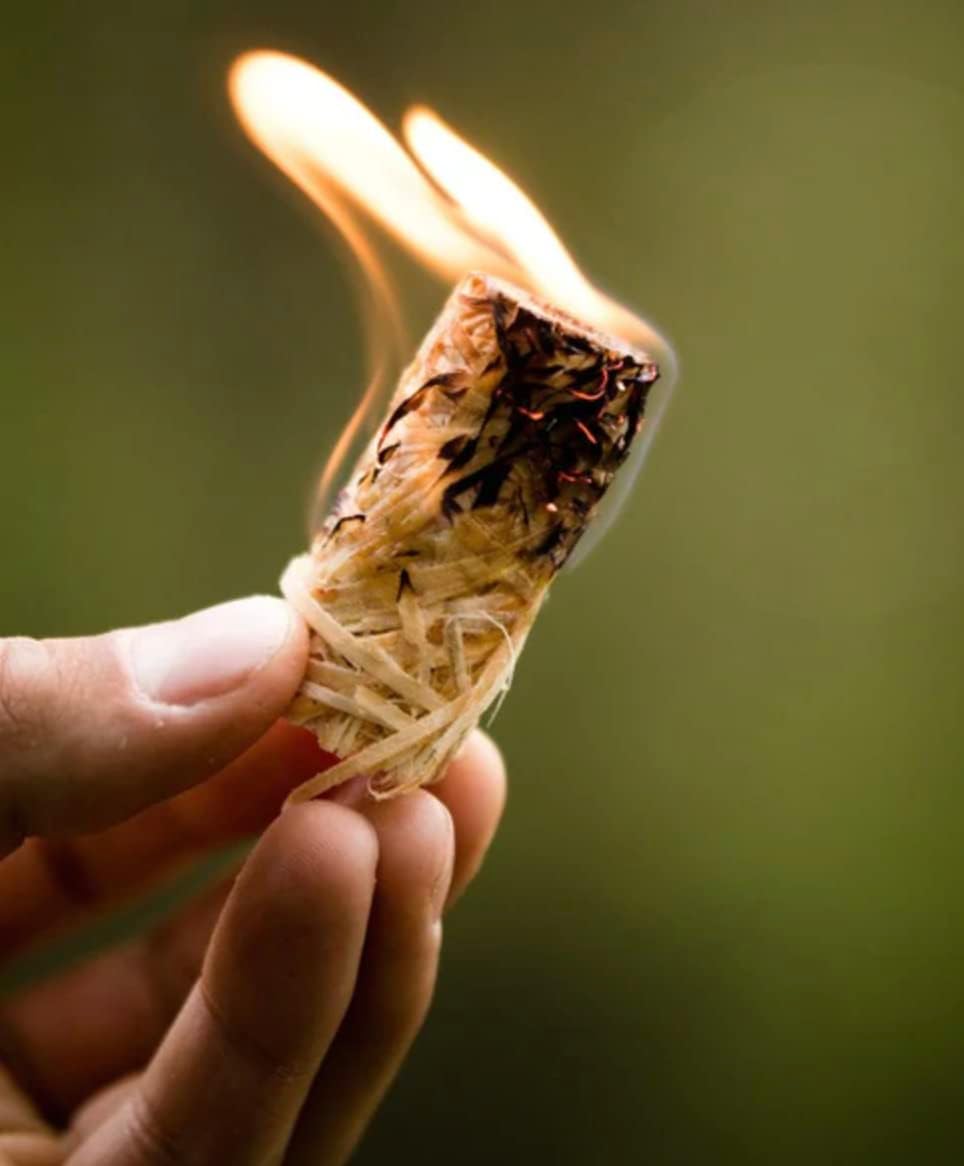 Accendifuoco Bieffe Shop da 1 kg con 80 pezzi, accenditore di combustibile per camino e barbecue, in confezione con fiammella.