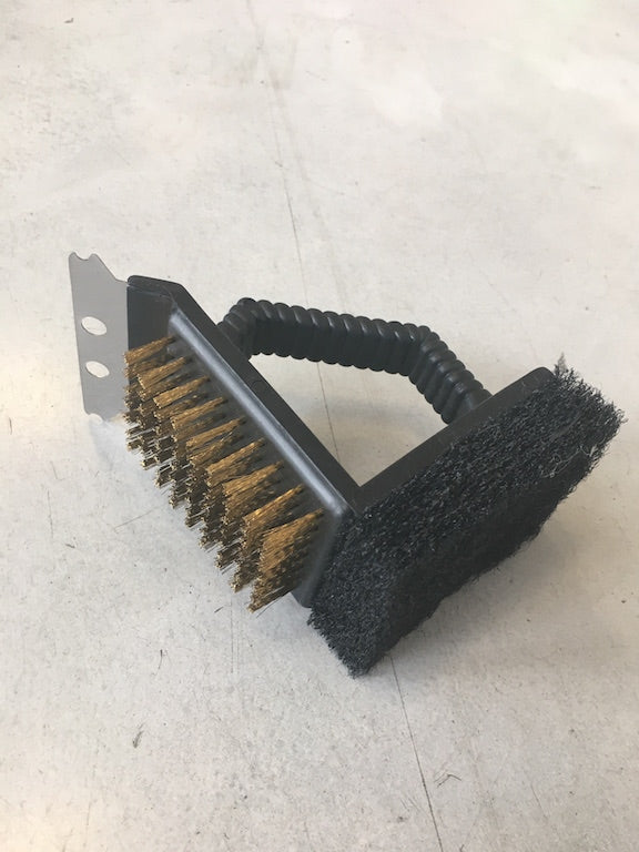 Spazzola per barbecue 3 in 1 Bieffe Shop, accessori per BBQ con setole robuste e manico resistente per pulizia facile.