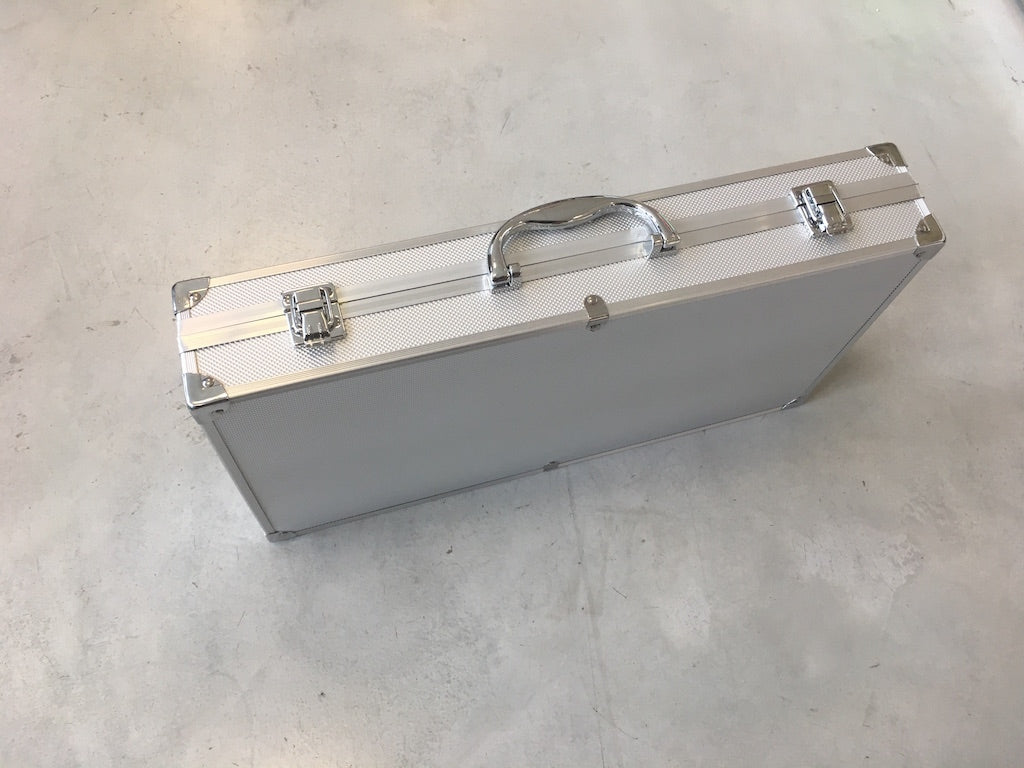 Set di attrezzi per barbecue Bieffe Shop, valigetta con 18 strumenti professionali in inox per grigliate all'aperto.