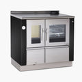 Termocucina IZH 80 Bieffe Shop, termostufa a legna in esposizione con porta e base in metallo.
