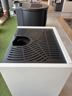 Stufa a legna Dielle Stufe Ghibli Wood Steel Bianco Rock con struttura in acciaio e finitura bianca, vista frontale.