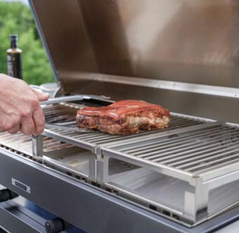 Kit cottura indiretta 250 Fògher, accessori per BBQ con griglia e supporti in acciaio per cottura indiretta.