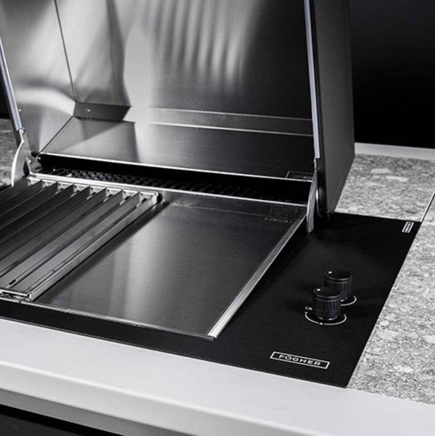 Barbecue a gas Fògher FGB 750 FO da incasso, con piani di cottura e manopole, ideale per cucine all'aperto.