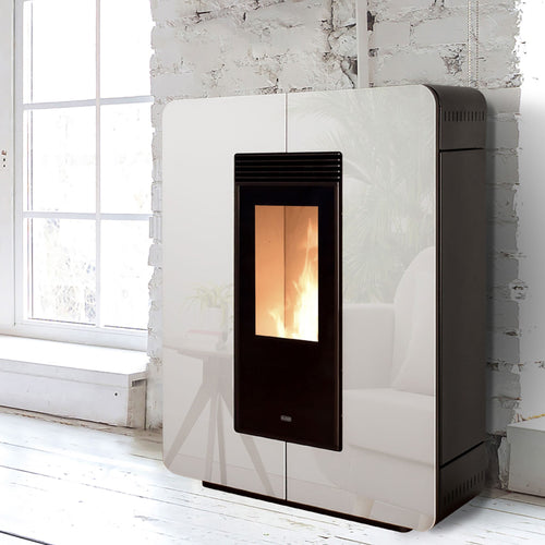Stufa a pellet Klover Astra Glass Air con porta in vetro, design moderno e vetro trasparente, riscaldamento efficiente
