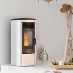 Stufa a pellet Klover Aura 100s AIR con design moderno, vista frontale con pannello di controllo e fiamma accesa.