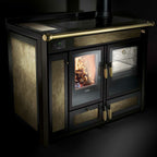 Termostufa a legna Klover Altea Country con forno, elegante stile rustico e grande capacità di riscaldamento.