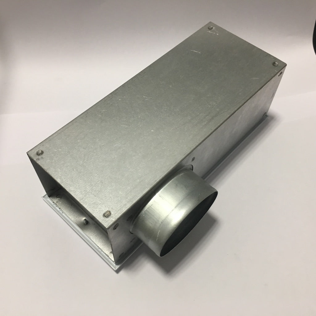 Bocchetta Piazzetta con raccordo inferiore, accessori e ricambi per stufe e caminetti, in metallo resistente.