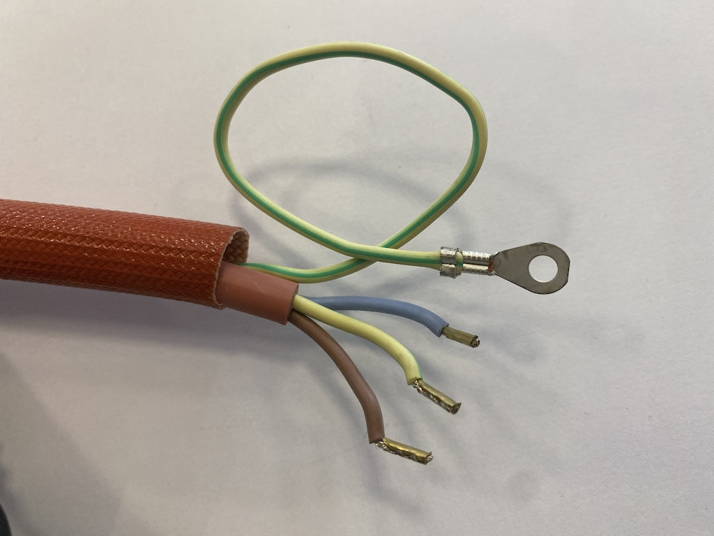 Cavo cablato per Multifuoco System, accessori e ricambi Piazzetta, mostrato con connettori e isolamento in plastica