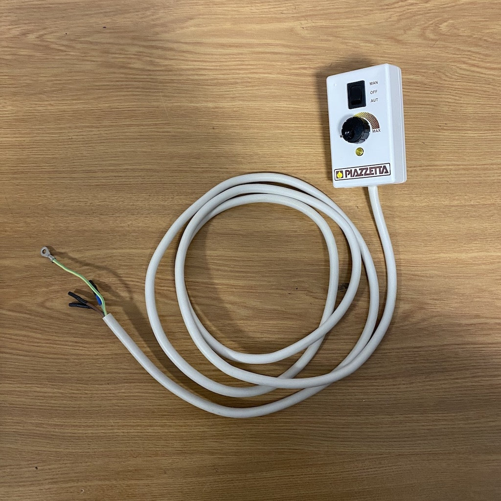 Comando ventilazione MULTINSERT Piazzetta per accessori e ricambi, con pulsanti e manopole visibili.