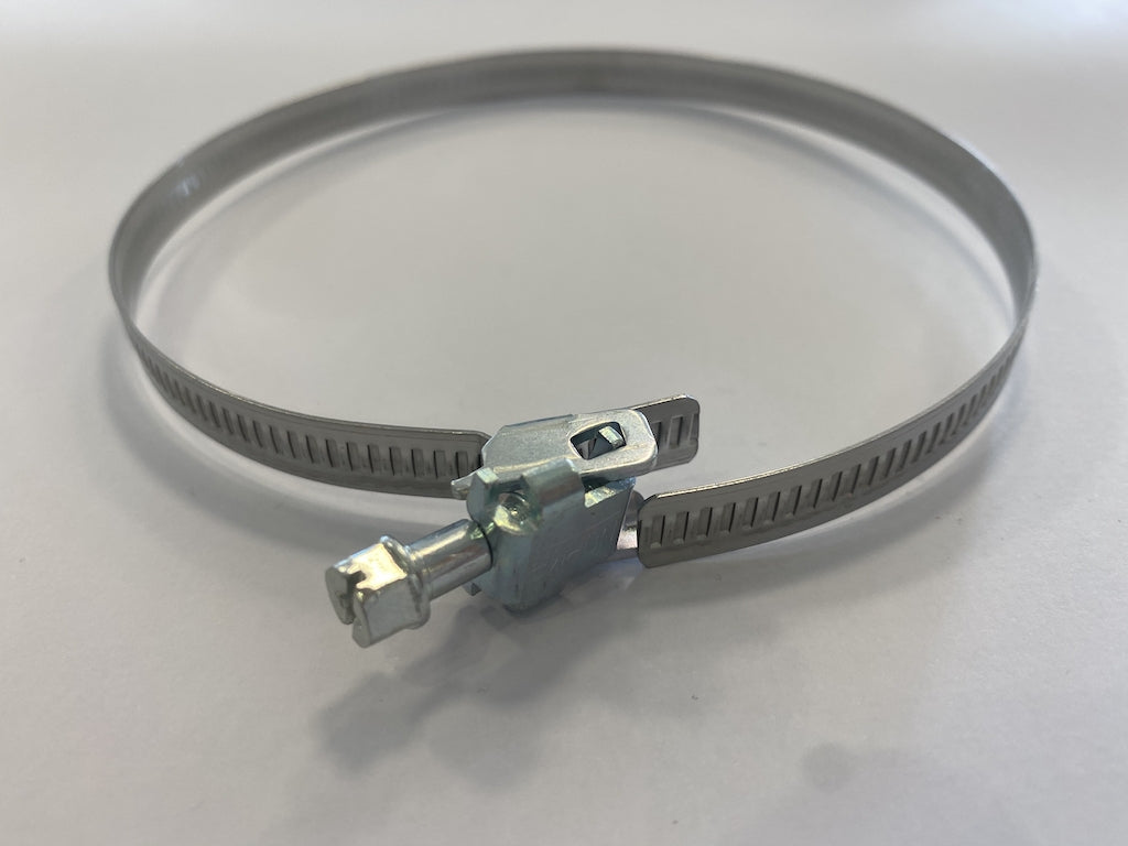 Fascetta stringi tubo metallica Piazzetta per accessori e ricambi, fissaggio resistente per tubi di metallo.