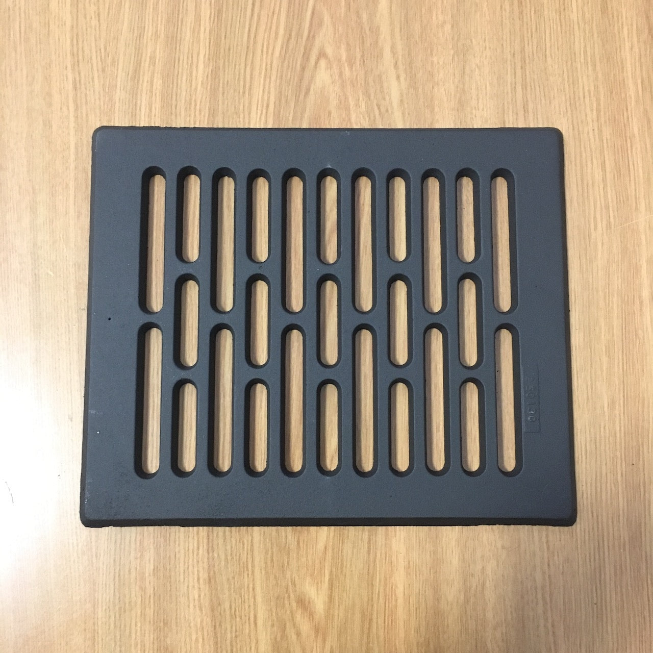 Griglia per caminetti Piazzetta MA, accessori e ricambi, in acciaio con design ventilato per caminetti Piazzetta.