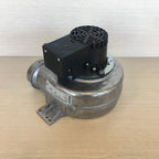 Ventilatore del sistema Multifuoco Piazzetta, accessori e ricambi, con design compatto e funzionamento efficiente.