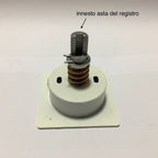 Registro fumi Piazzetta, componente di comando per accessori e ricambi, visibile in immagine, in metallo con maniglia.