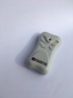 Telecomando Piazzetta Multifuoco con 4 tasti, accessori e ricambi per stufe e caldaie Piazzetta, pulsanti visibili.