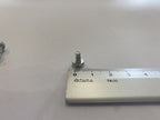 Viti ferma vetro Piazzetta e Superior, accessori e ricambi per stufe a pellet, visibili in primo piano.