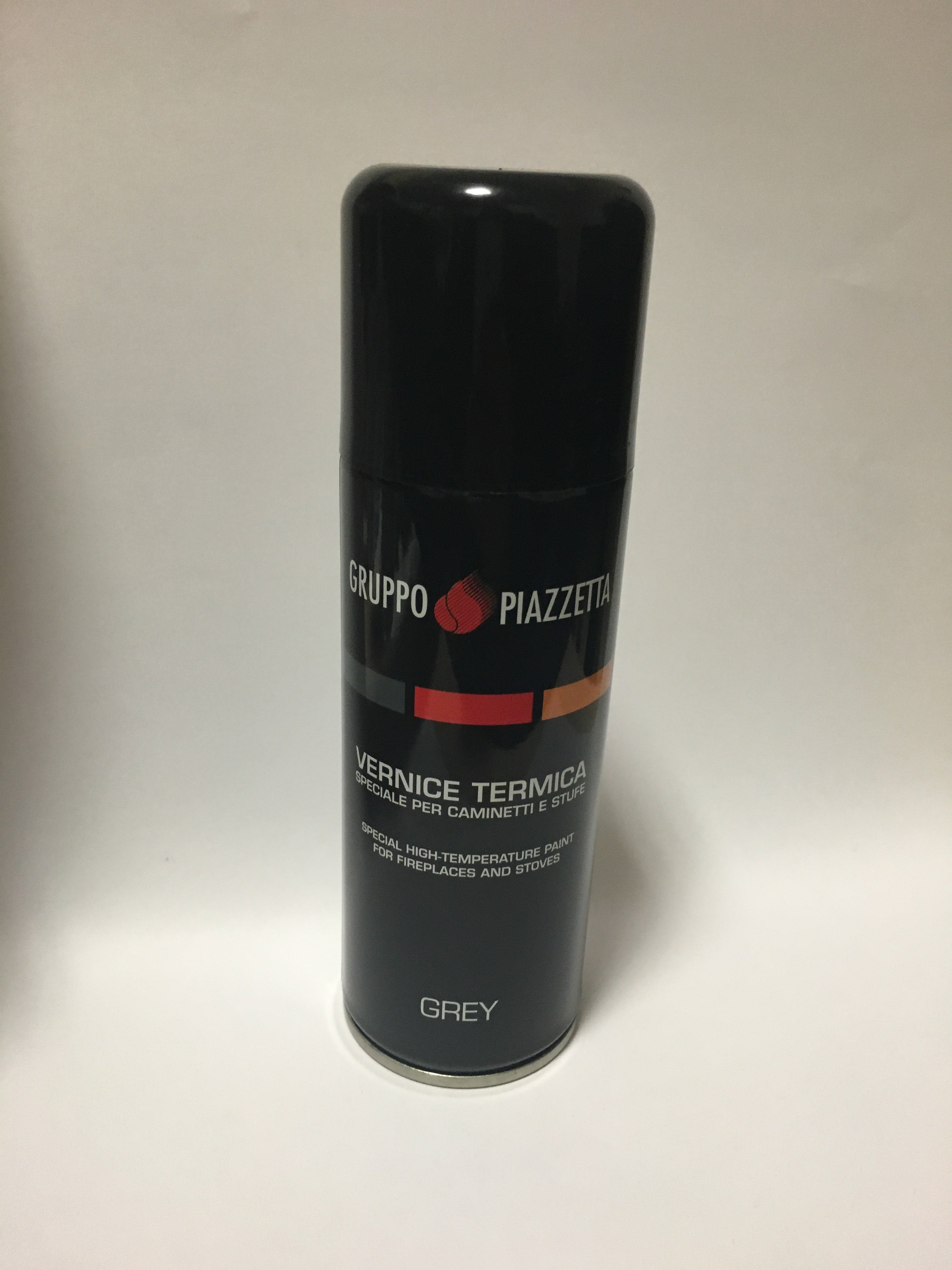 Spray di vernice grigia Piazzetta, accessori e ricambi per apparecchiature di riscaldamento, visibile in immagine.