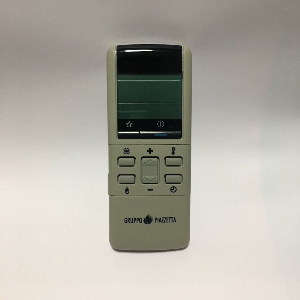 Telecomando LCD Piazzetta per stufe a pellet, accessori e ricambi, con display digitale e pulsanti di controllo.