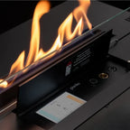 Bruciatore a bioetanolo Planika FLA4, design elegante e compatto per riscaldamento e decorazione con fiamma visibile.