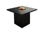 Caminetto a gas Planika Square Table con design moderno, struttura quadrata in metallo e vetro, ideale per ambienti eleganti.