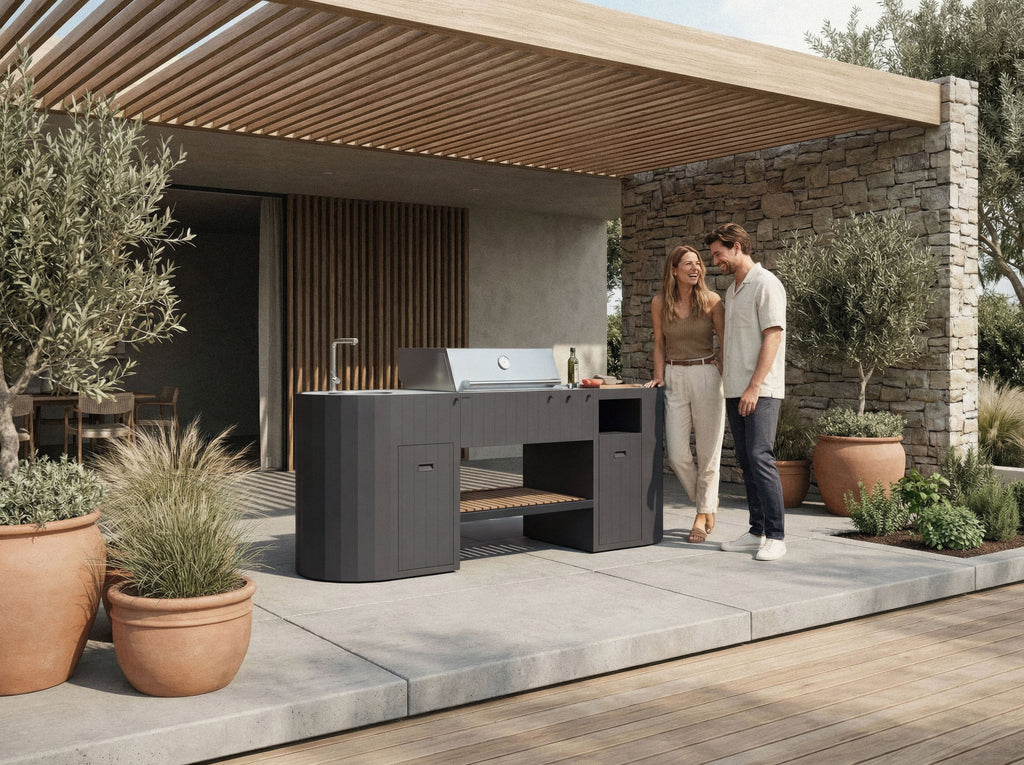 Cucina da esterno Planika OVO GL con barbecue in acciaio, ideale per ambienti outdoor, con piano di lavoro spazioso.
