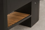 Cucina da esterno Planika OVO GM con barbecue integrato, spazio per preparare cibi all'aperto, in stile moderno.